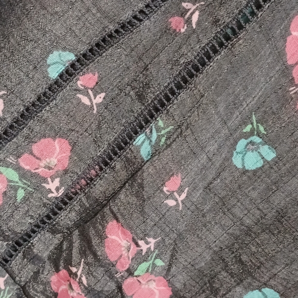 🌹Zac & Rachel floral peplum sleeveless blouse🌹 - Picture 4 of 7